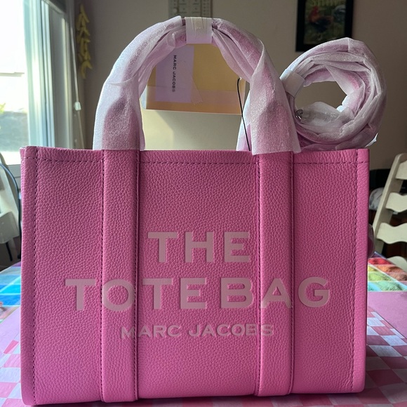 🌸 MARC JACOBS THE LEATHER MEDIUM TOTE BAG 🌸 NWT 🌸 - Picture 7 of 16